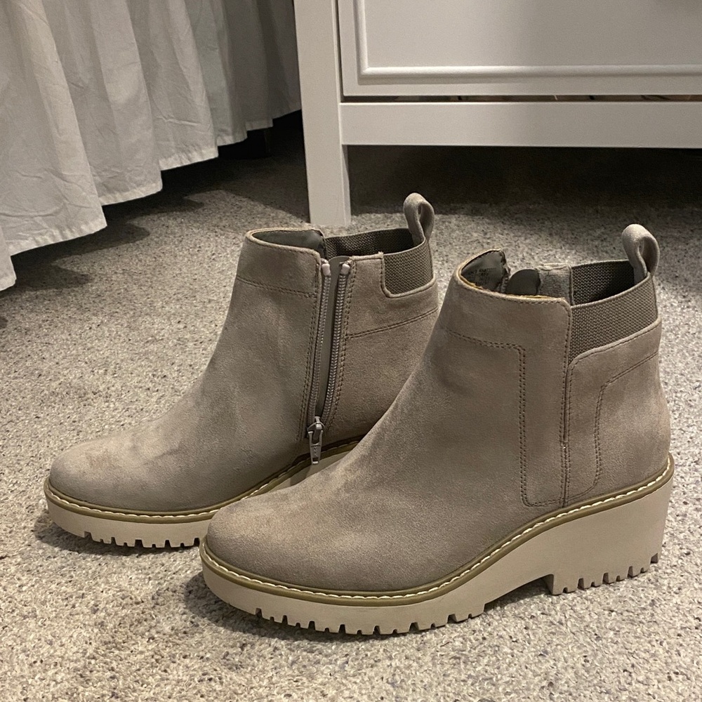 Sonoma Women's Gray Ankle Booties